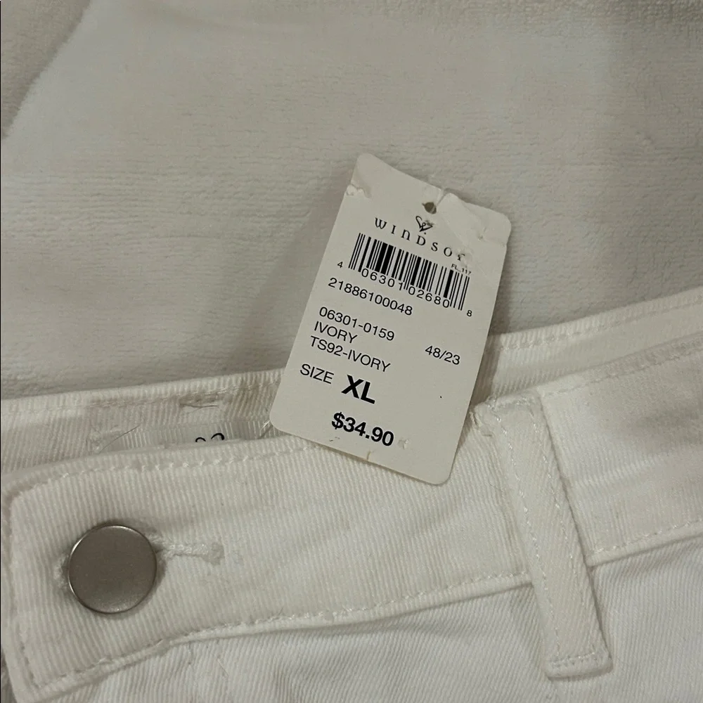 Women's White Mini Skirt - Picture 6 of 7